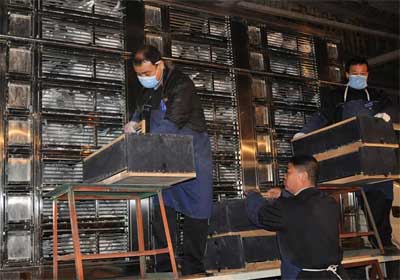 ������̨��Ὺ�ź� �׳�����������ǧ��