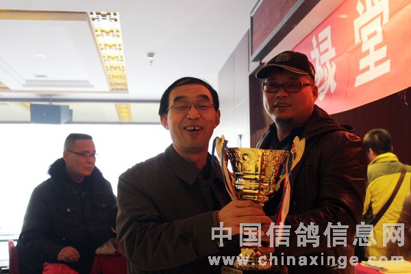 ������»����׻��ϵľ��(ͼ)