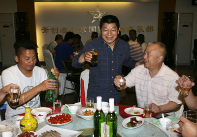 ��������ӥ����˫�ذ�ָ������(ͼ)