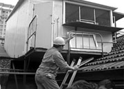 �Ϻ��ڻ����ڲ������Υ�¸��� 