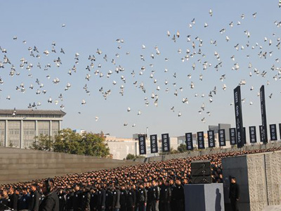 �Ͼ���ί�����������Ͼ������ѵĸ�л��(ͼ)