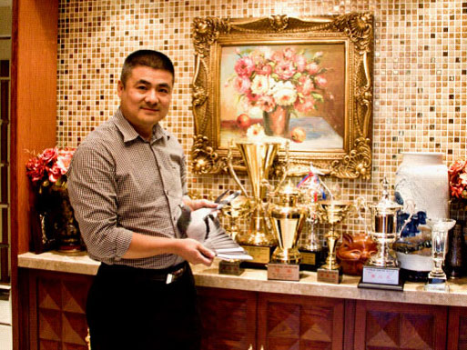 ���ٸ�������壺�Ϻ���̳���¶��(ͼ)