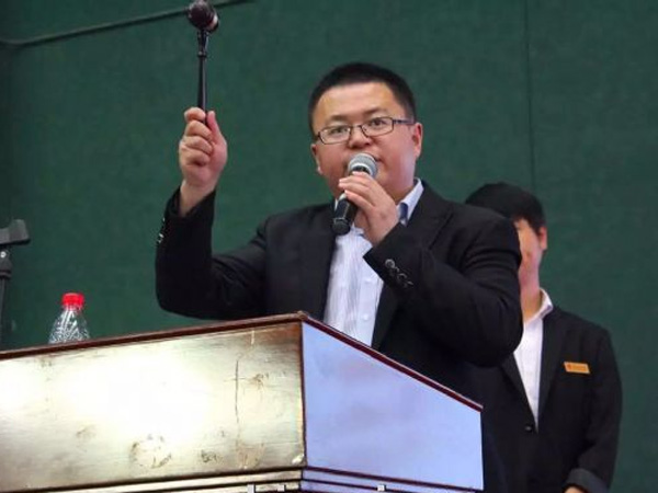 ����һ����ģ�����������Ÿ�����ʦ����������