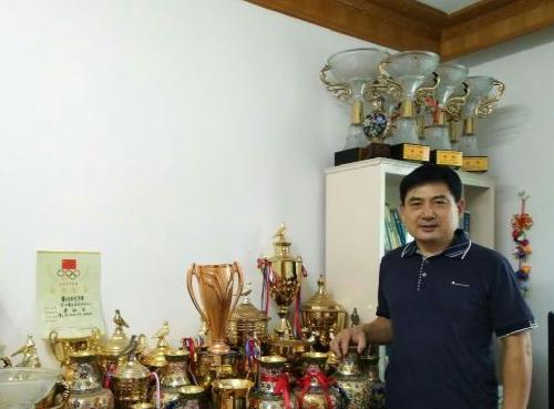 �Ϻ�֣�ݹ������ܹھ� ����һ��ȫ���볬������