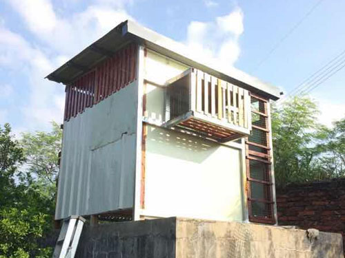 ��ƽ�����Ͻ�������������Ԫ