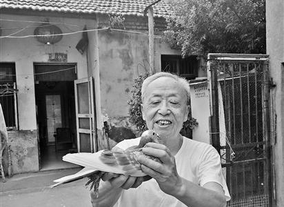 ��Ѯ���˶��Ÿ�һ������ ���񳤾���Ѽ�