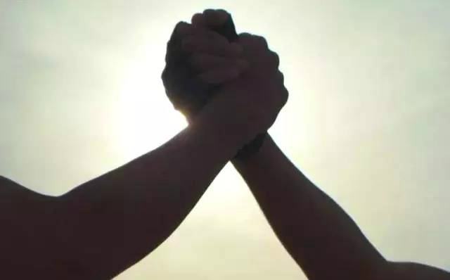 �ط����رȸ�����ʵ����