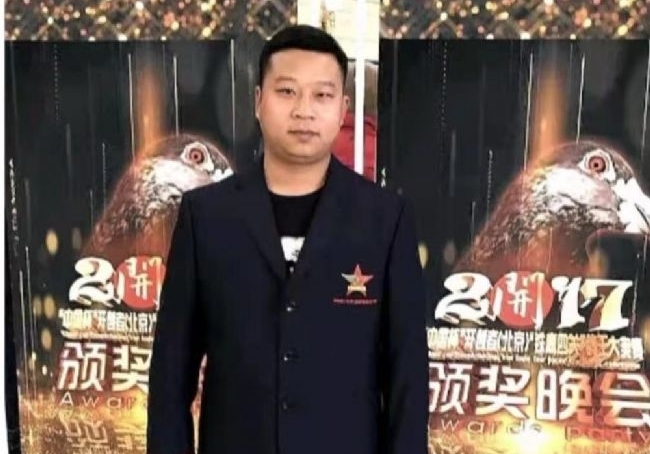 访80后职业“帅才”王府子龙