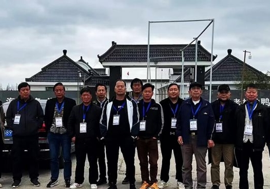 ��ɫ�����Ĺظ������׹س��˳ɻع�