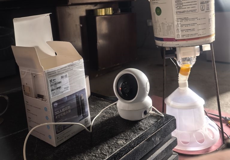 ���ְ����ˣ���������ιʳ��